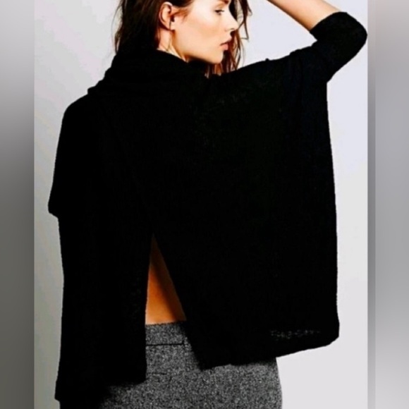 Oversized Free People batwing black hacci Beach line big cowl world traveller - Picture 3 of 7